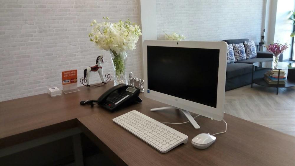 Mont Place Donmuang Банкок Екстериор снимка